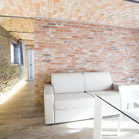 Barbero - Entire House * Mango